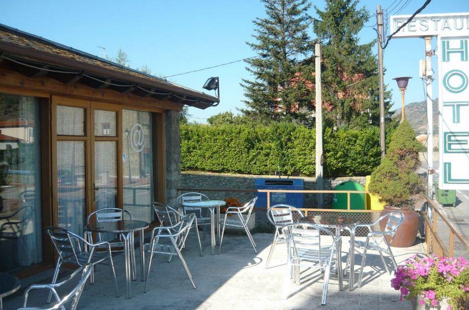 Hotel Bon Repos Bellver De Cerdanya Exterior photo